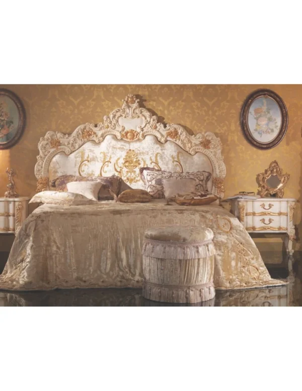 Bed With Surrounded Noble